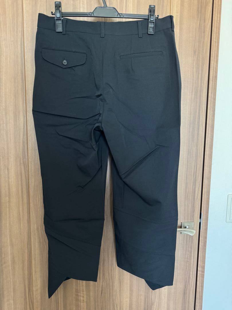 定価49,680円 新品未使用 ギャルソンオムプリュス 9分丈パンツ L 黒 定価49,680円 新品未使用 ギャルソンオムプリュス 9分丈パンツ L 黒