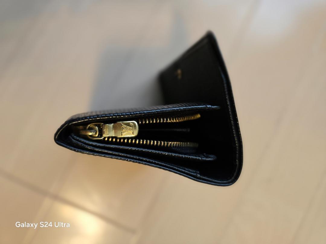 ルイヴィトン 4つ折り財布