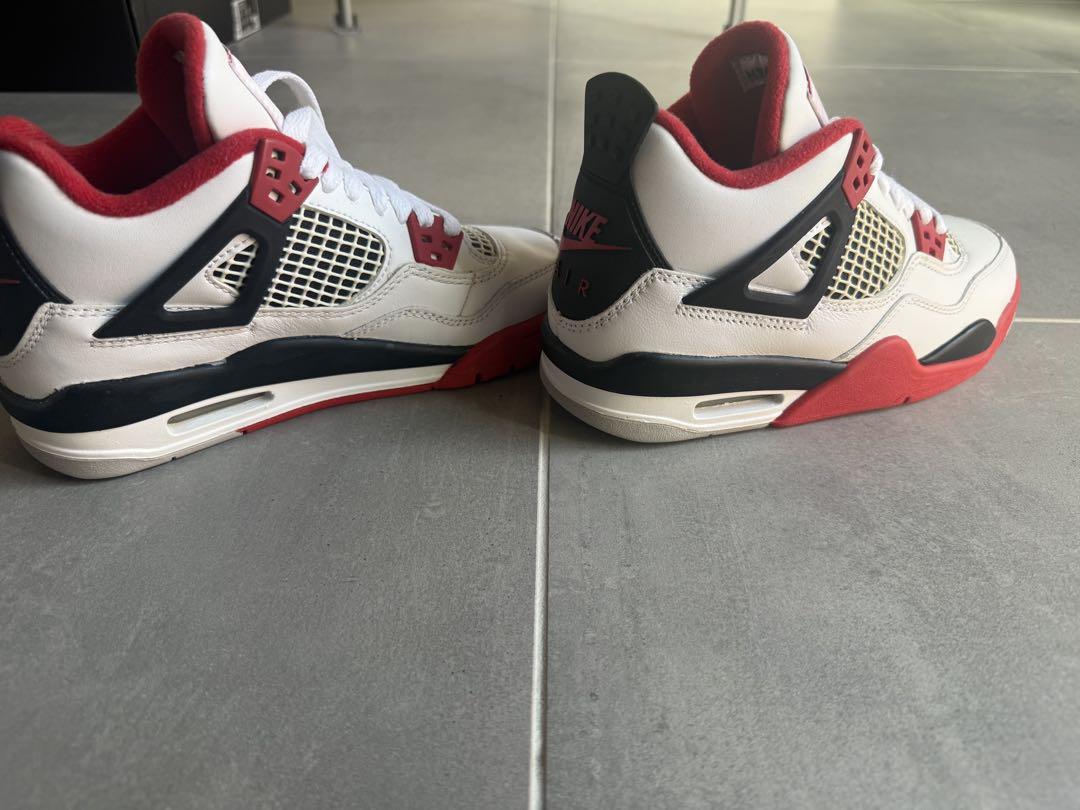 Nike Air Jordan 4 スニーカー　kids