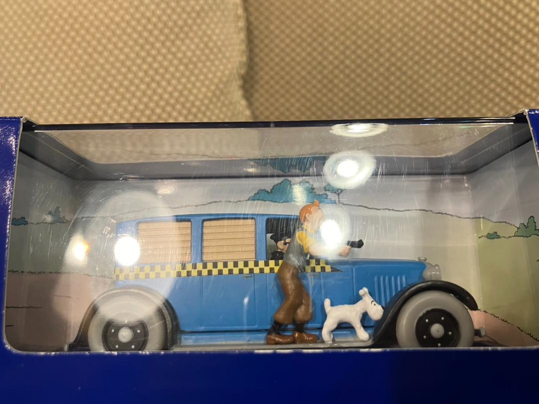 ☆タンタンの冒険　 Le Taxi 　ミニカー　フィギュア