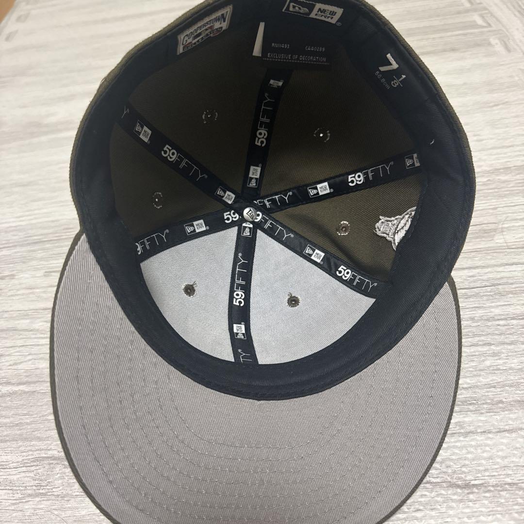 New Era 59FIFTY オリーブキャップ　 7 1/8 ピンズ有