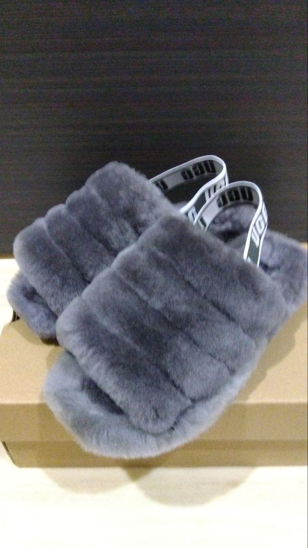 UGGファーサンダル