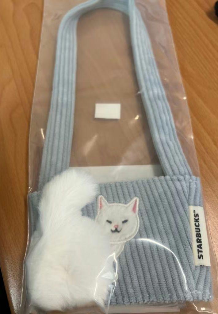 台湾 2025 スタバ猫しっぽ 青 ドリンクホルダー - メルカリ