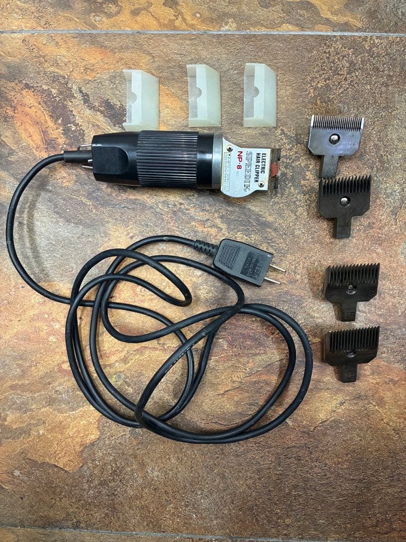 スピンディック NP-8 電動バリカン 2ミリ 5ミリ 8ミリ 10ミリ目立った傷や汚れなし