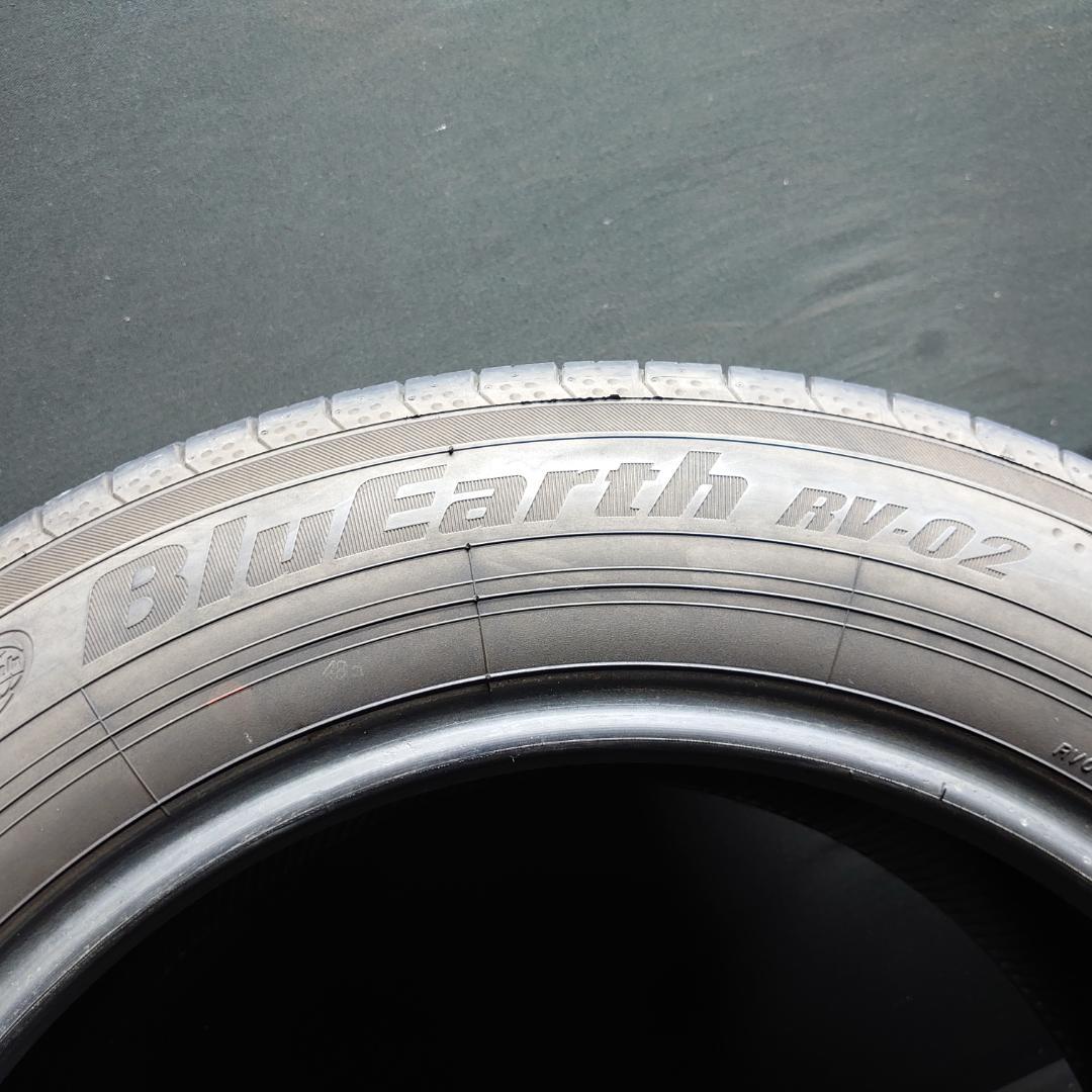 ヨコハマ ブルーアース RV02 215/60Ｒ17 4本セット #24469