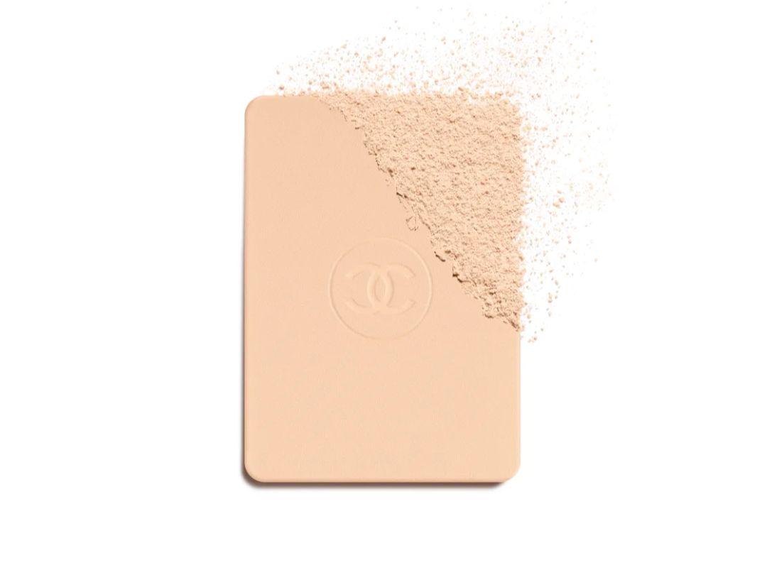 お姫✨ほぼ新品✨CHANELルブランブライトニングコンパクトBR12