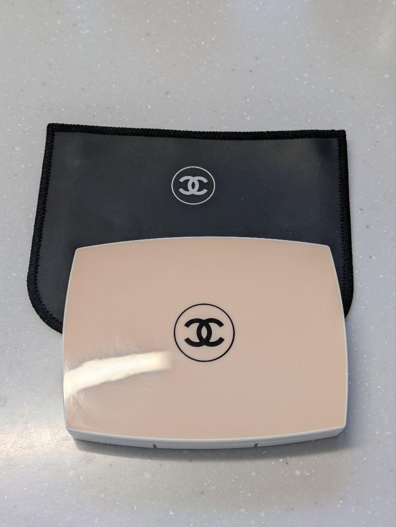 お姫✨ほぼ新品✨CHANELルブランブライトニングコンパクトBR12
