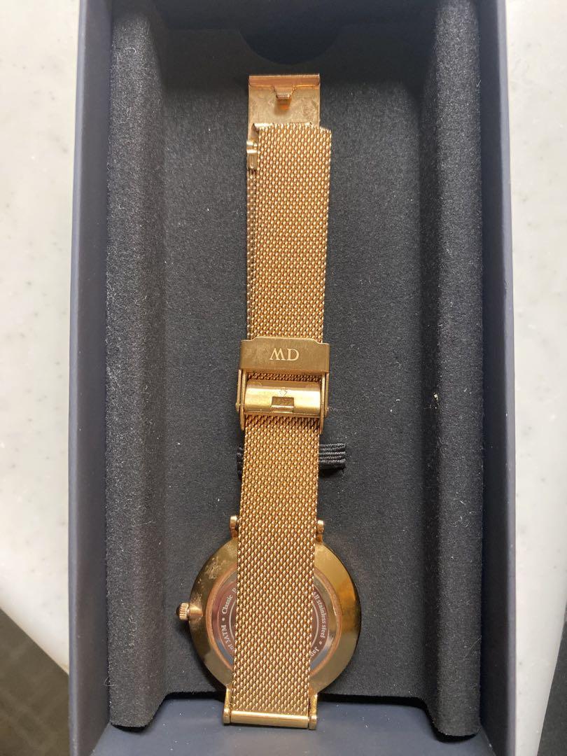 人気カラー✨DANIEL WELLINGTON✨箱付き✨ゴールド腕時計✨