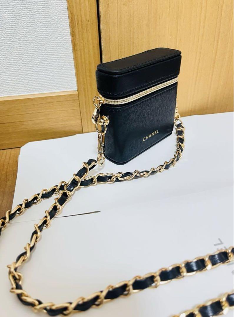 未使用シャネル　ノベルティ　リップケースポーチ　チェーン　ブラック