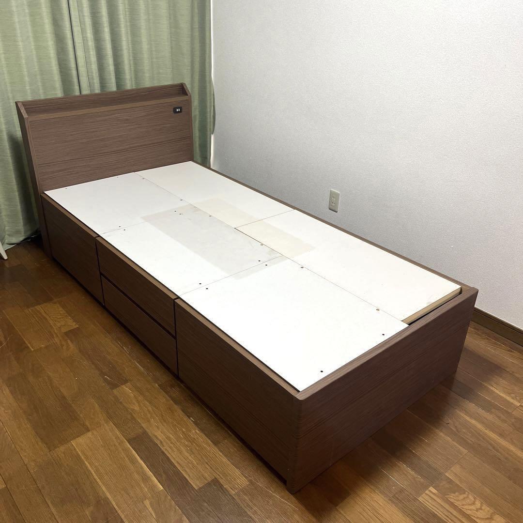天板の滑り止め跡以外超美品✨ コンセント・大容量収納付きで多機能✨シングルサイズ