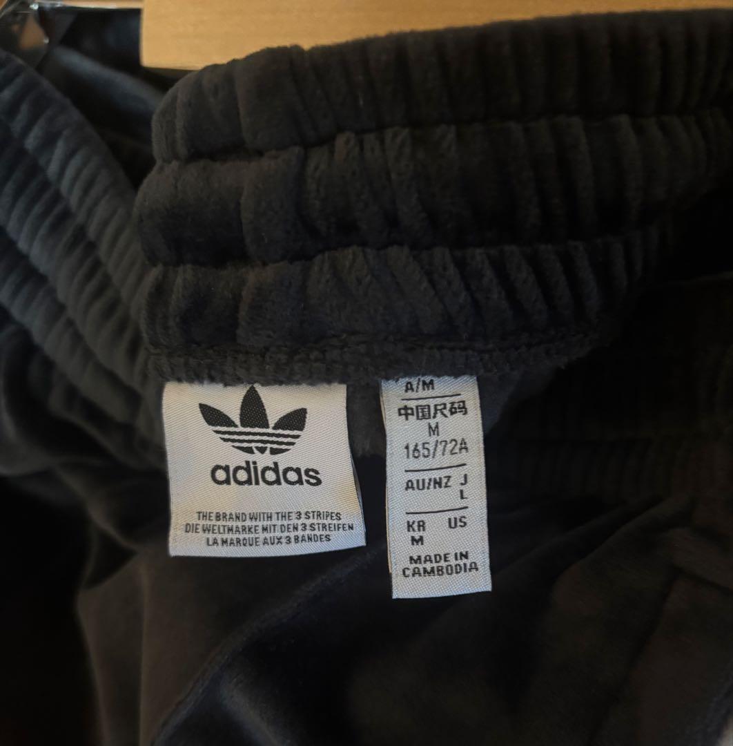 adidas 重盛さと美さん ベロアセットアップ adidas 重盛さと美さん ベロアセットアップ