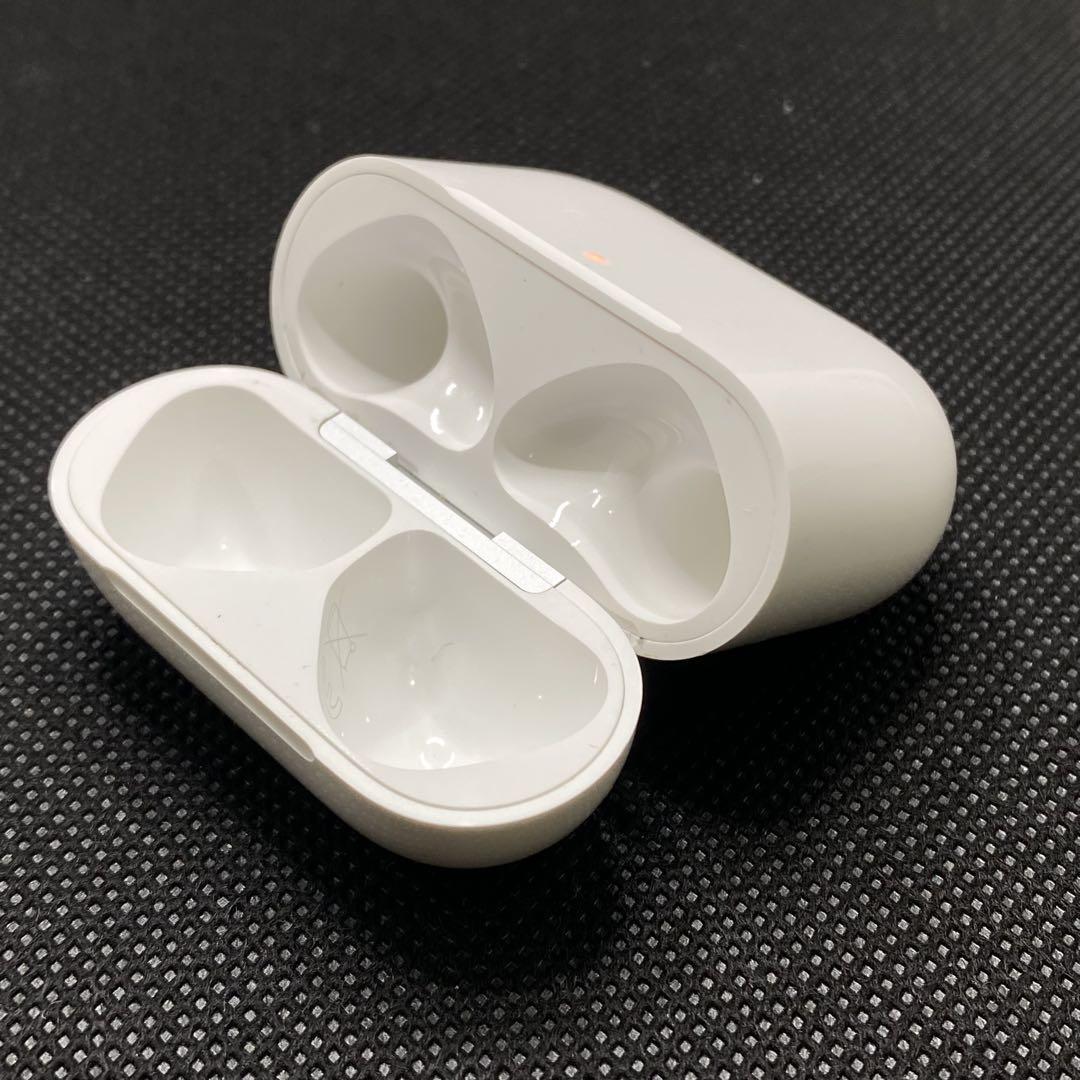 イヤホン Airpods4 a3058 動作確認済】AirPods4 A3058 イヤホンケース - メルカリ