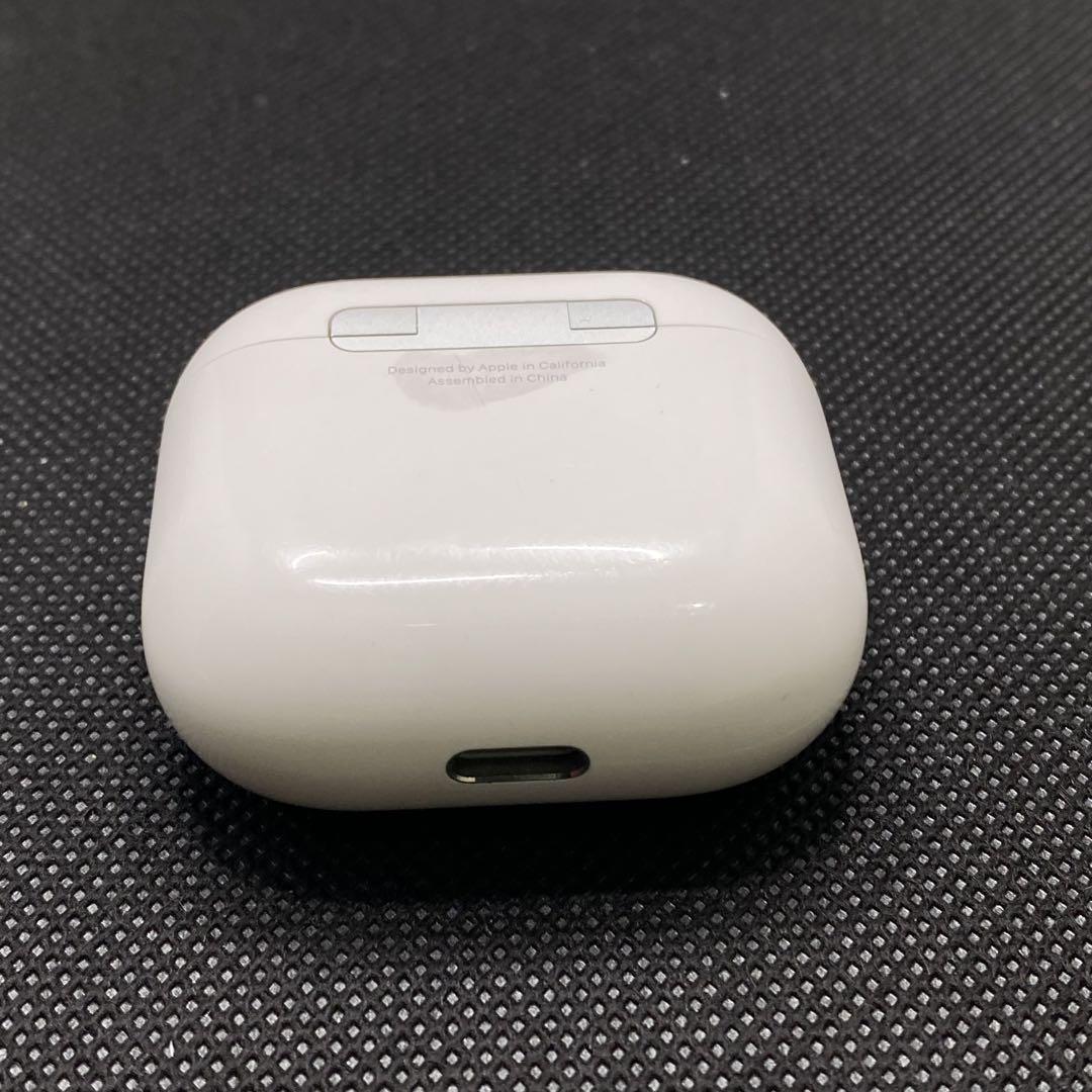イヤホン Airpods4 a3058 動作確認済】AirPods4 A3058 イヤホンケース - メルカリ