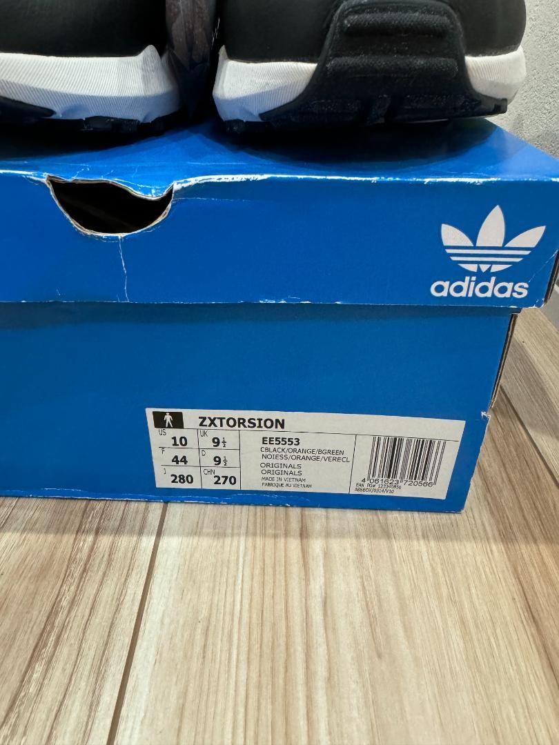 adidas スニーカー 新品未使用