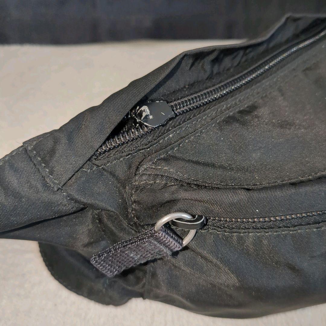 プラダ ボディバッグ ブラック 三角ロゴ テスートナイロン ウエストバッグ