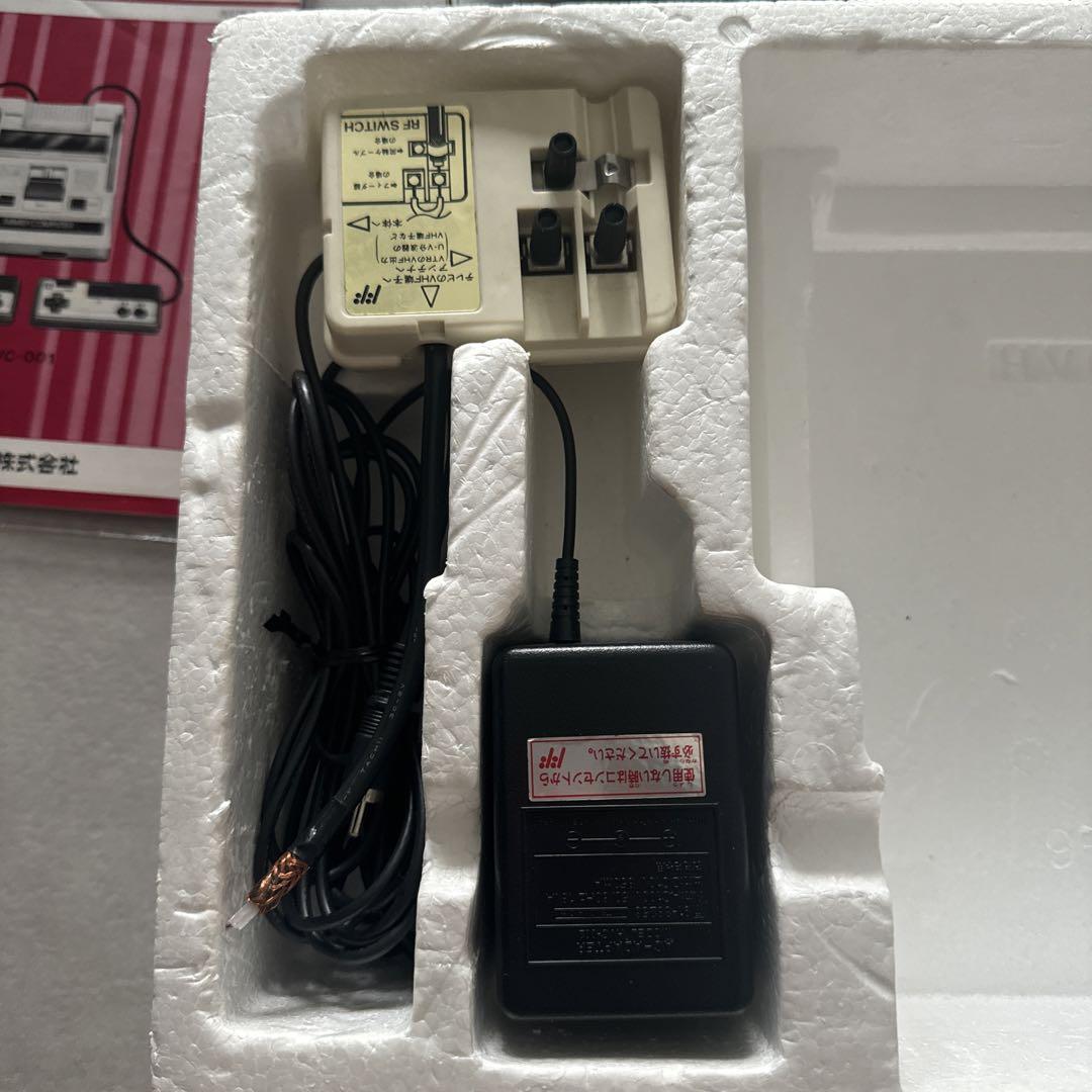 任天堂 ファミリーコンピュータ ファミコン【動作品】 このまま