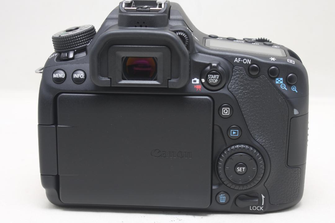 ★良品★ キヤノン EOS 80D ボディ