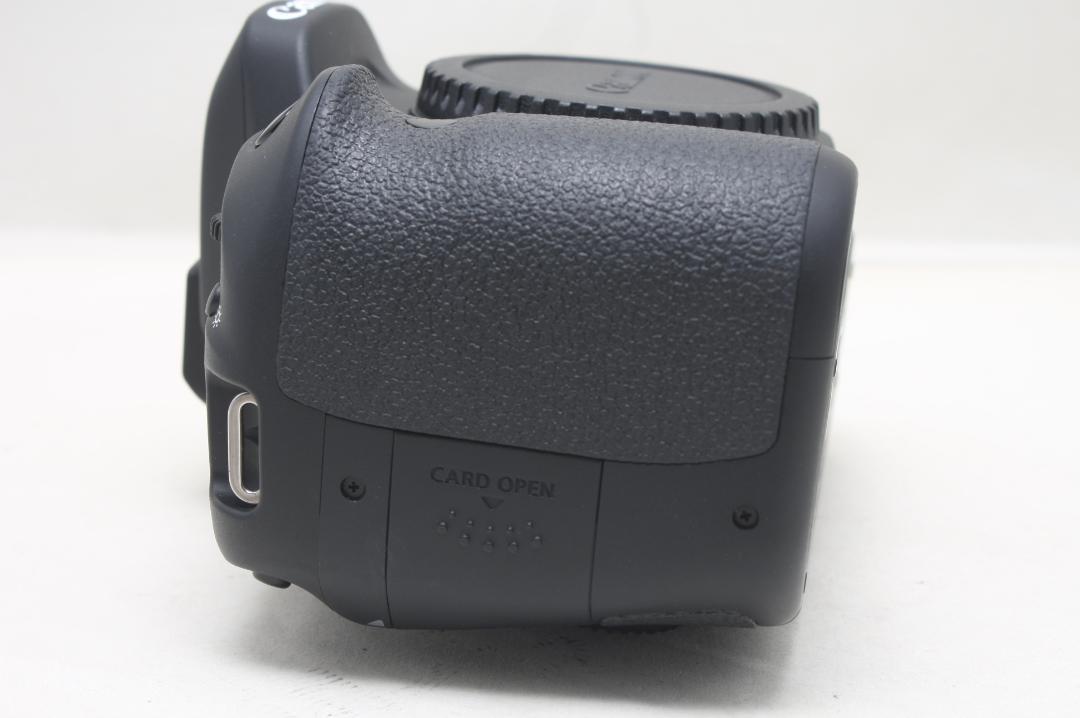 ★良品★ キヤノン EOS 80D ボディ