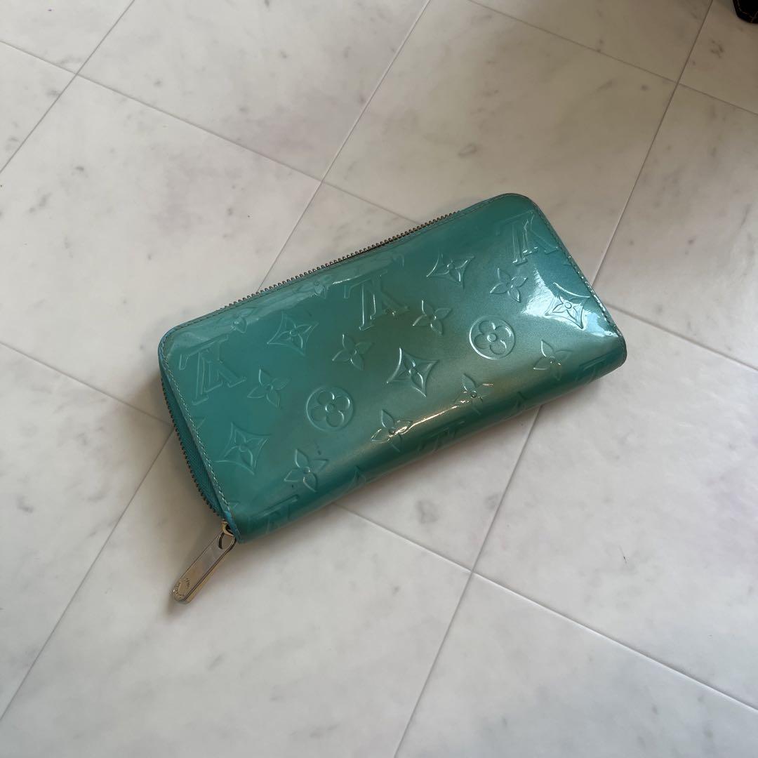 LOUIS VUITTON（財布 ・ グリーン・カーキ/緑色系）のフリマ