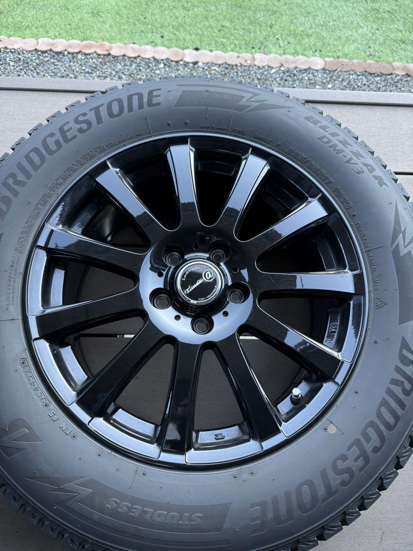 ブリヂストンスタッドレス 225/65/R17タイヤホイール（1/4）はな様用