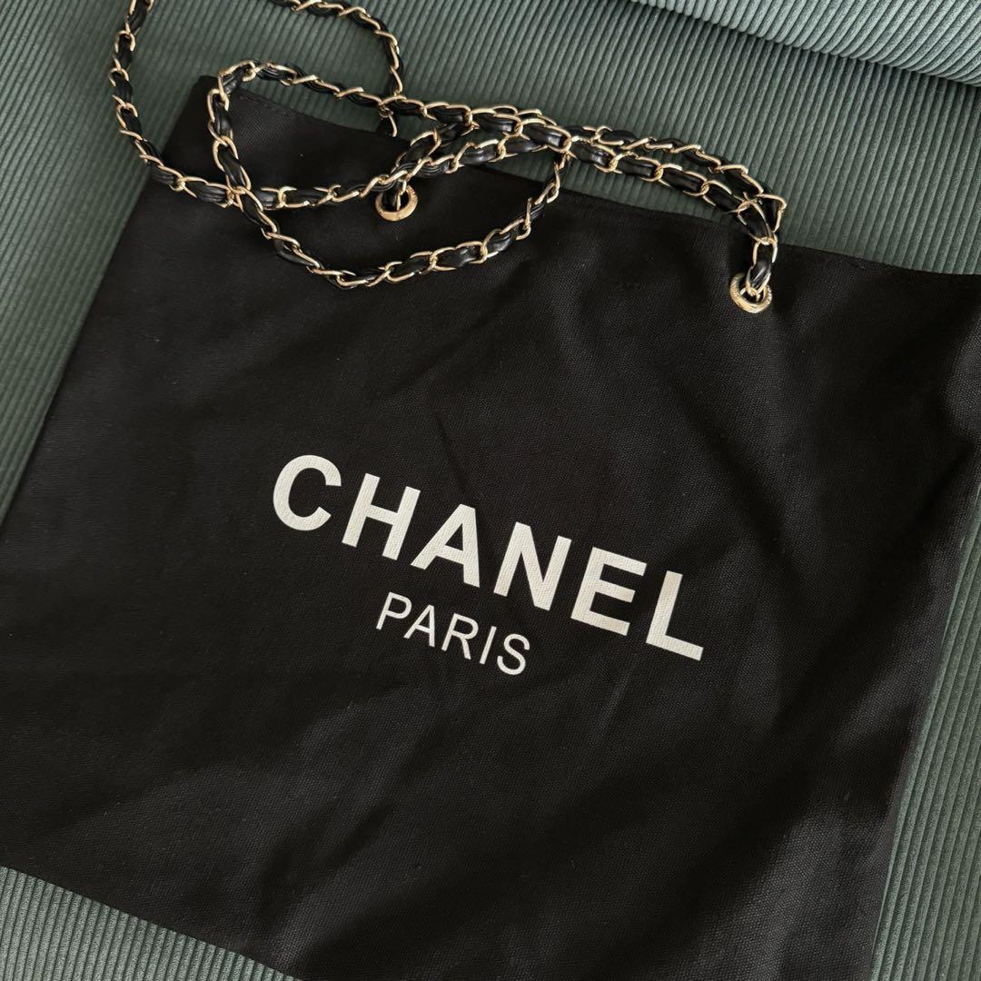 シャネル　CHANEL チェーントートバッグ　ブラック
