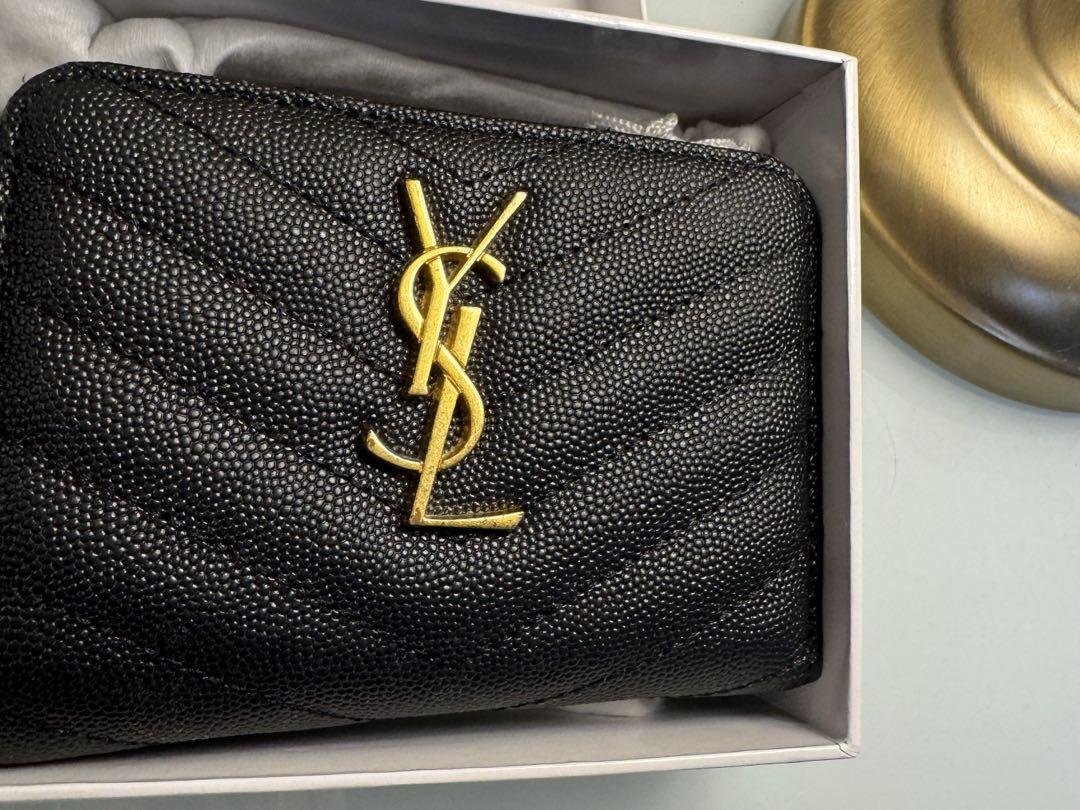 Yves Saint Laurent 金ロゴ入り 二つ折り財布 ブラック