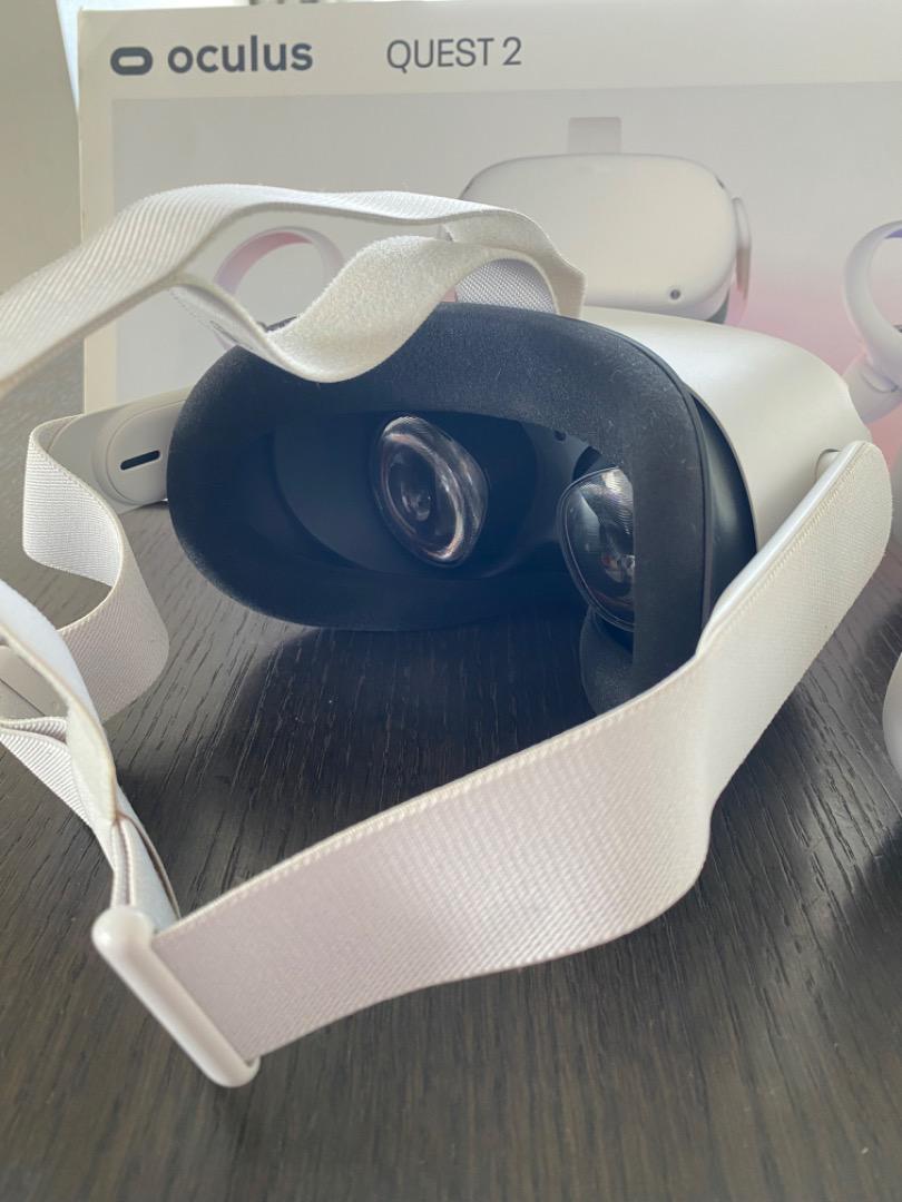   Quest2 VRヘッドセット 64GB