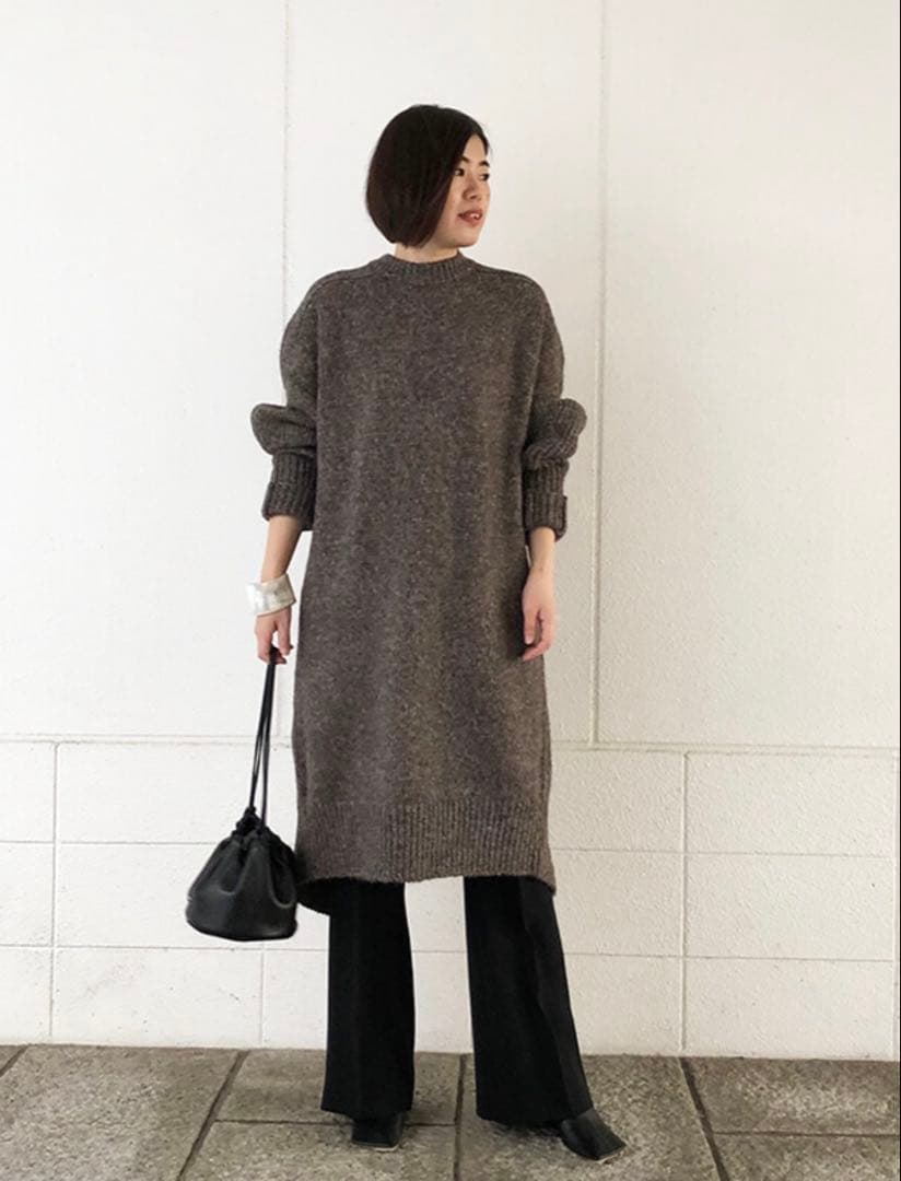 クルーネックニットワンピースM