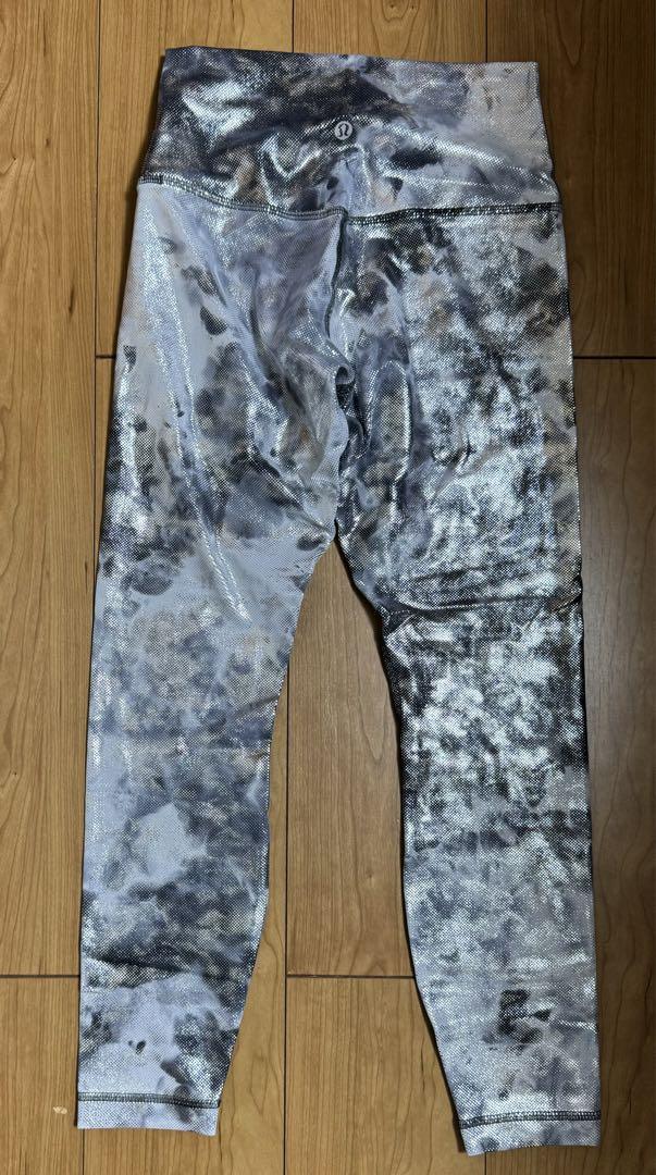 ルルレモン　lululemon レギンス　M シルバー　キラキラ