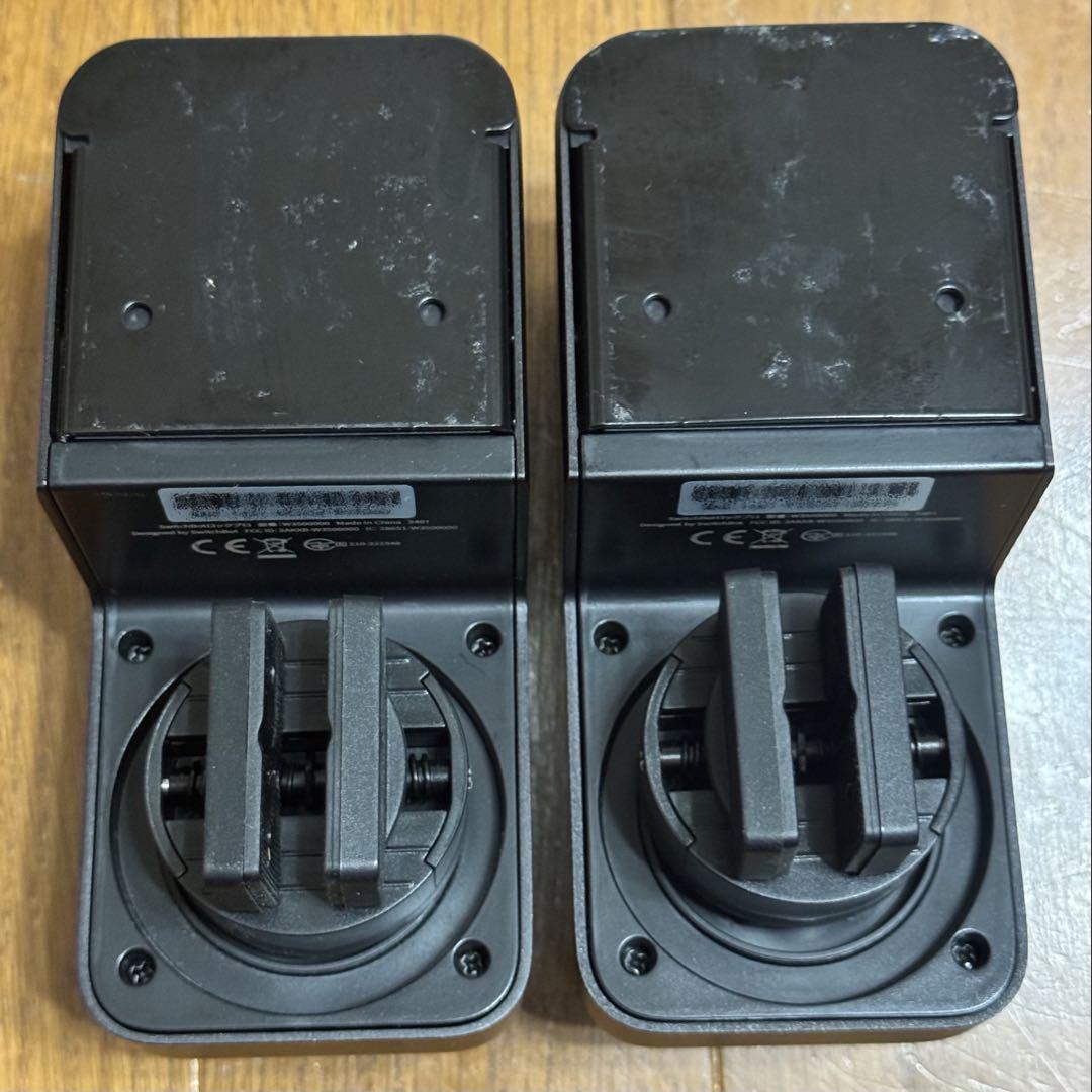 外箱 付属品有SwitchBotロックPro2台 + 指紋認証パッド +充電池