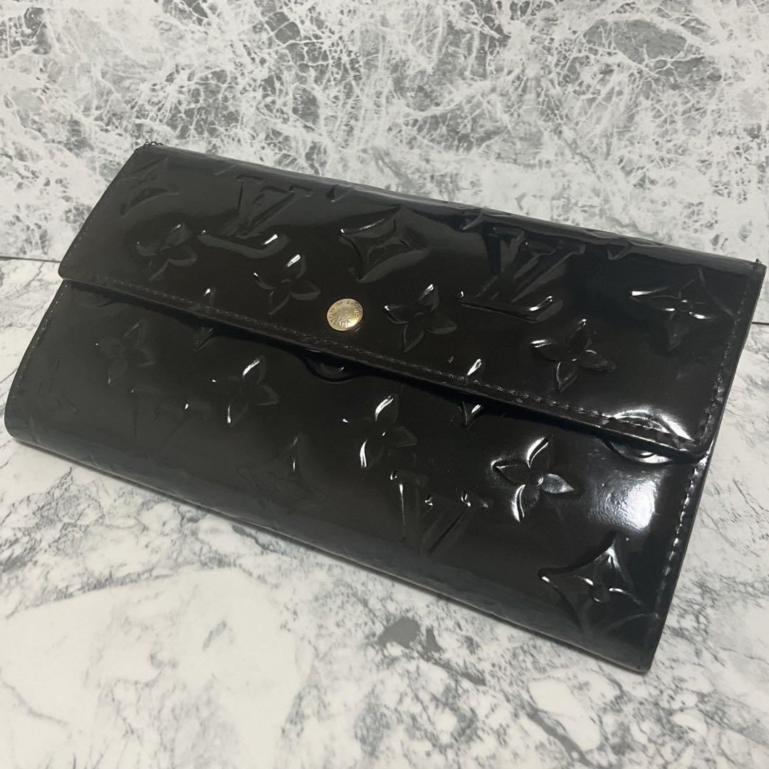 ルイヴィトン VUITTON 長財布 ヴェルニ ジッピーウォレット エナメル