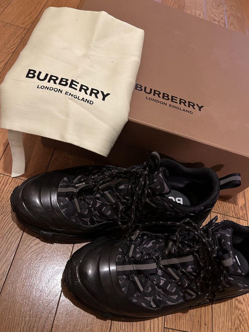 Burberry Arthur モノグラム　スニーカー
