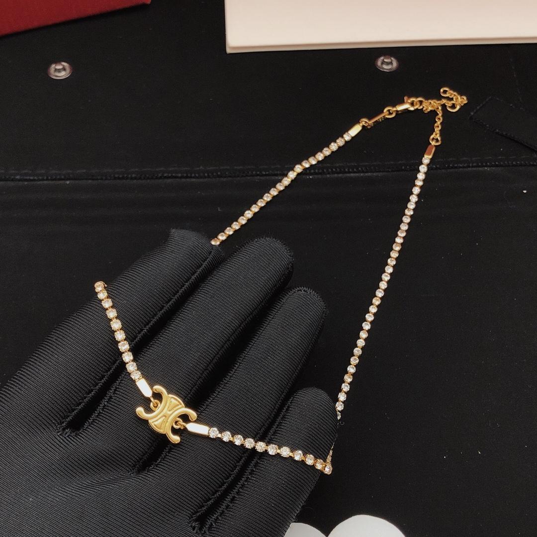 ネックレス CÈLÍNÈ