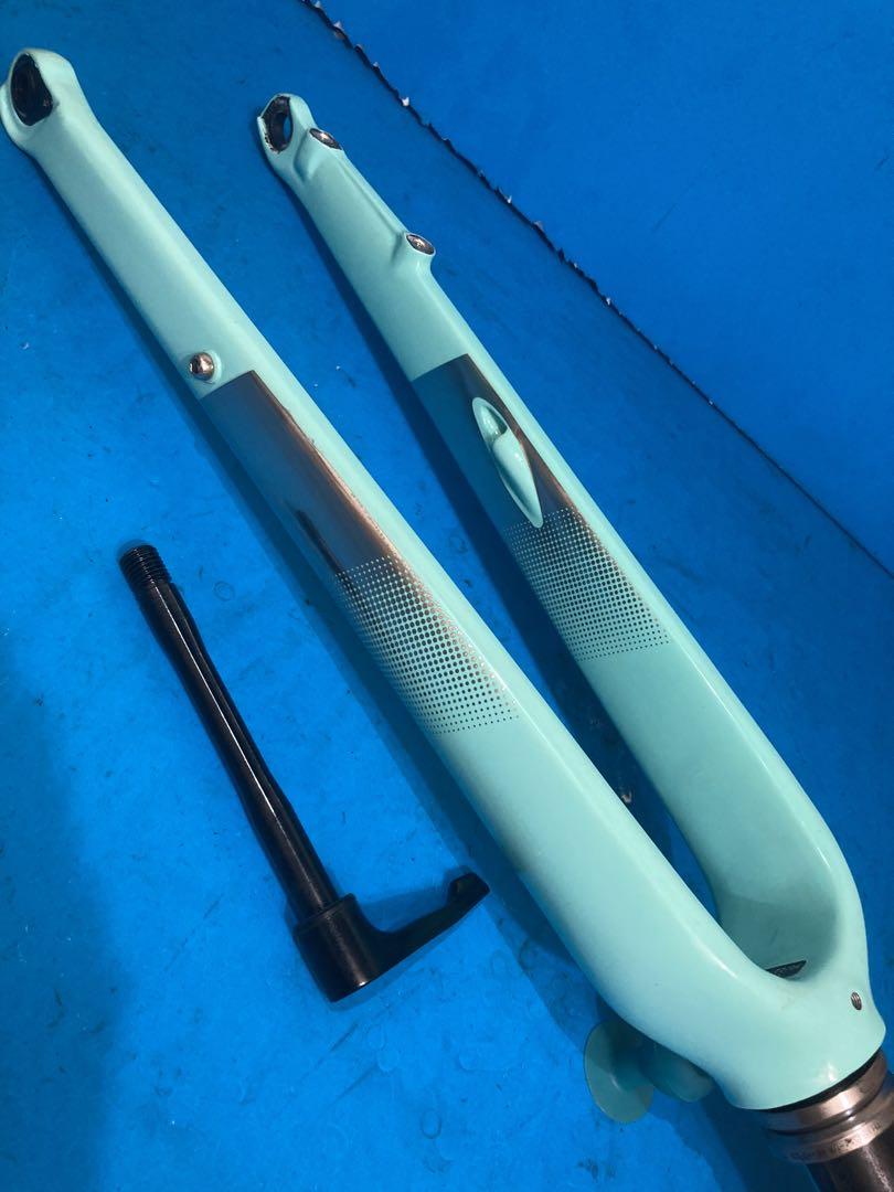 ★美品 bianchi VIA NIRONE 7 DISK フロントフォーク