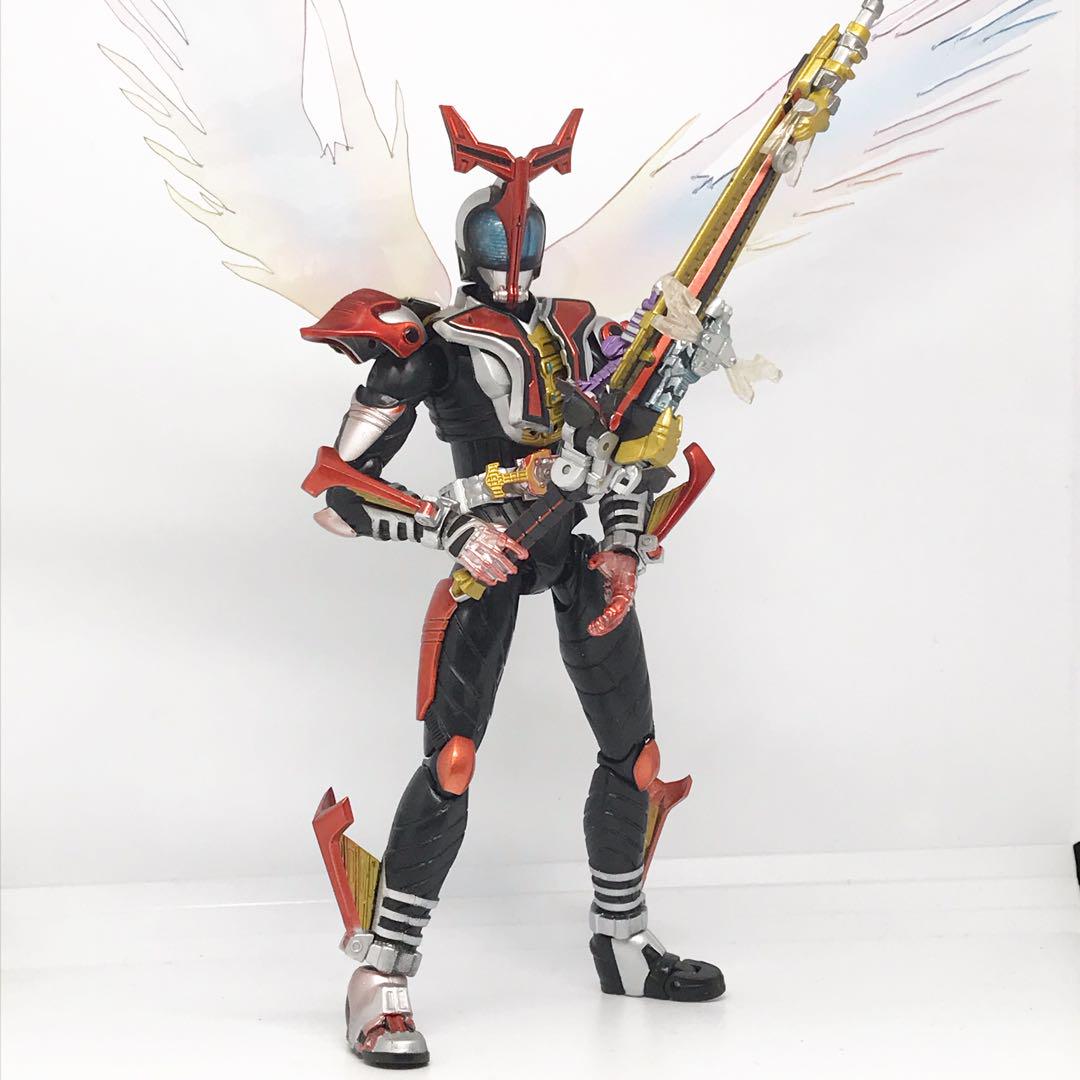 仮面ライダーカブト ハイパーフォーム フィギュア S.H.Figuarts