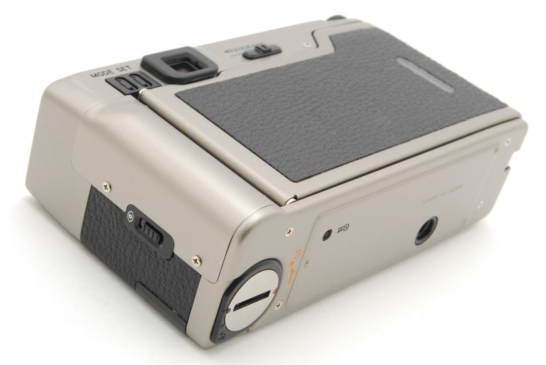 Nikon 35 Ti ニコン コンパクト 高級 フィルムカメラ シルバー アールイーカメラマガジン | 20代のカメラ超初心者がニコン35Ti