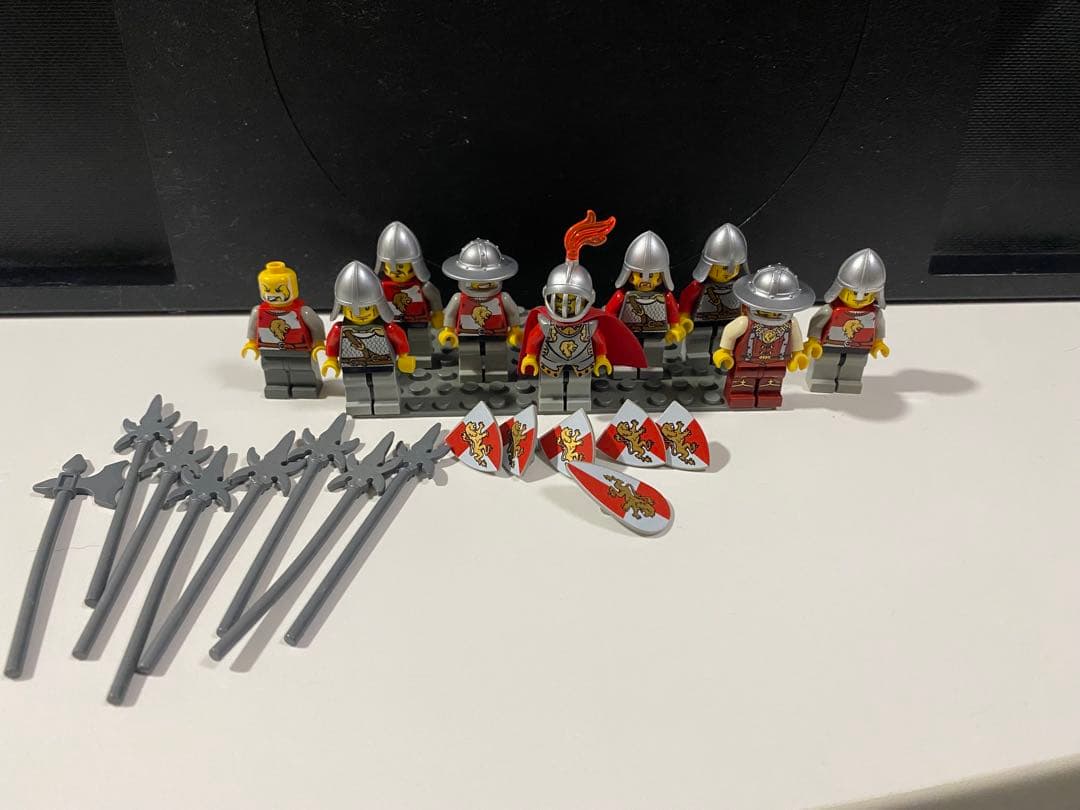 レゴ LEGO キングダム ライオンナイト ライオン騎士 ミニフィグ 9体セット