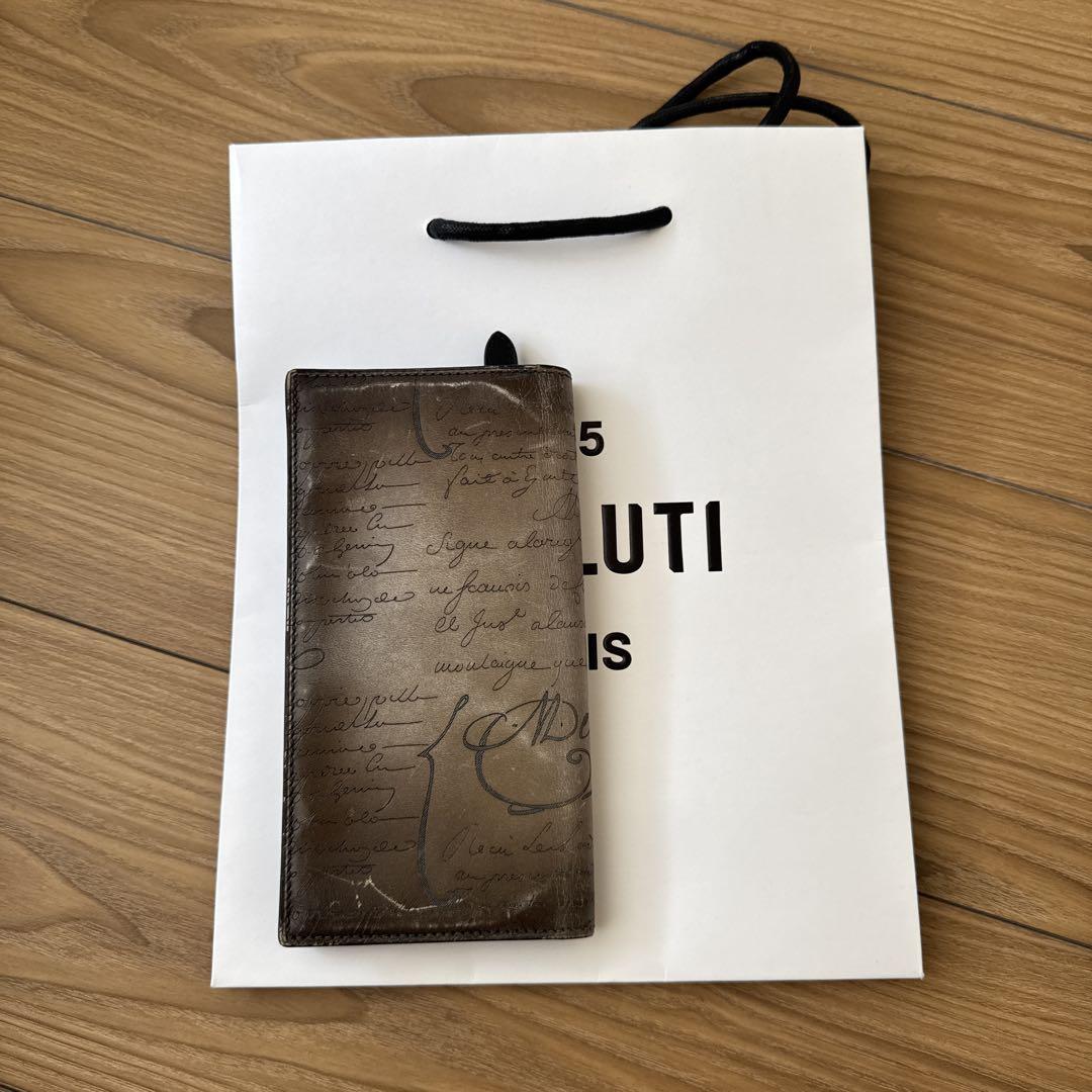 ベルルッティ カリグラフィ レザー 長財布 カーキ系