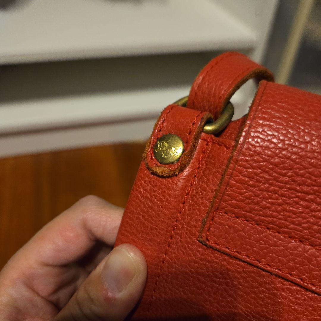 IL BISONTE　ロッソ　ショルダーバッグ赤