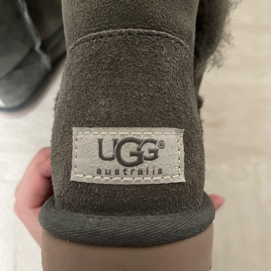 【新品未使用】ugg ベイリーボタン