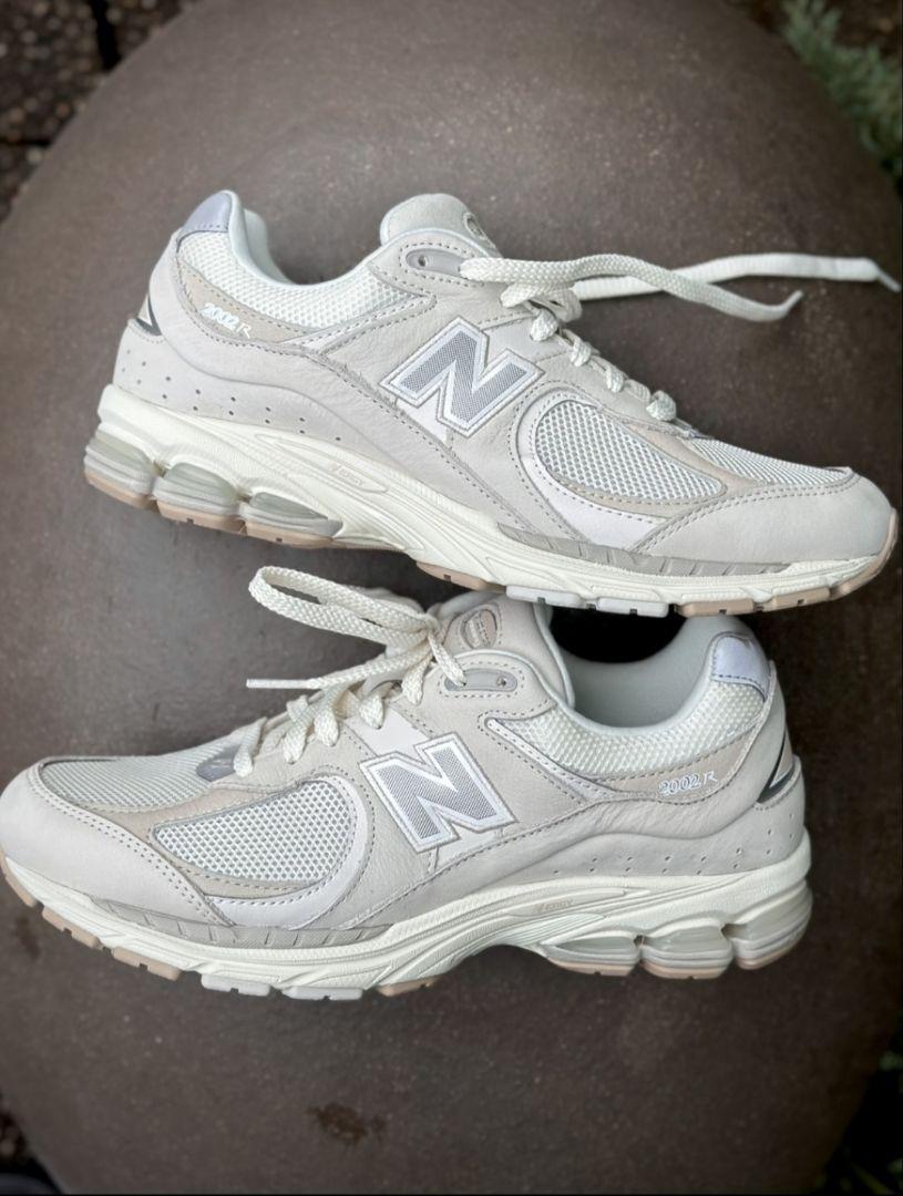 【美品】new balance 2002R AA 26cm ライトグレー
