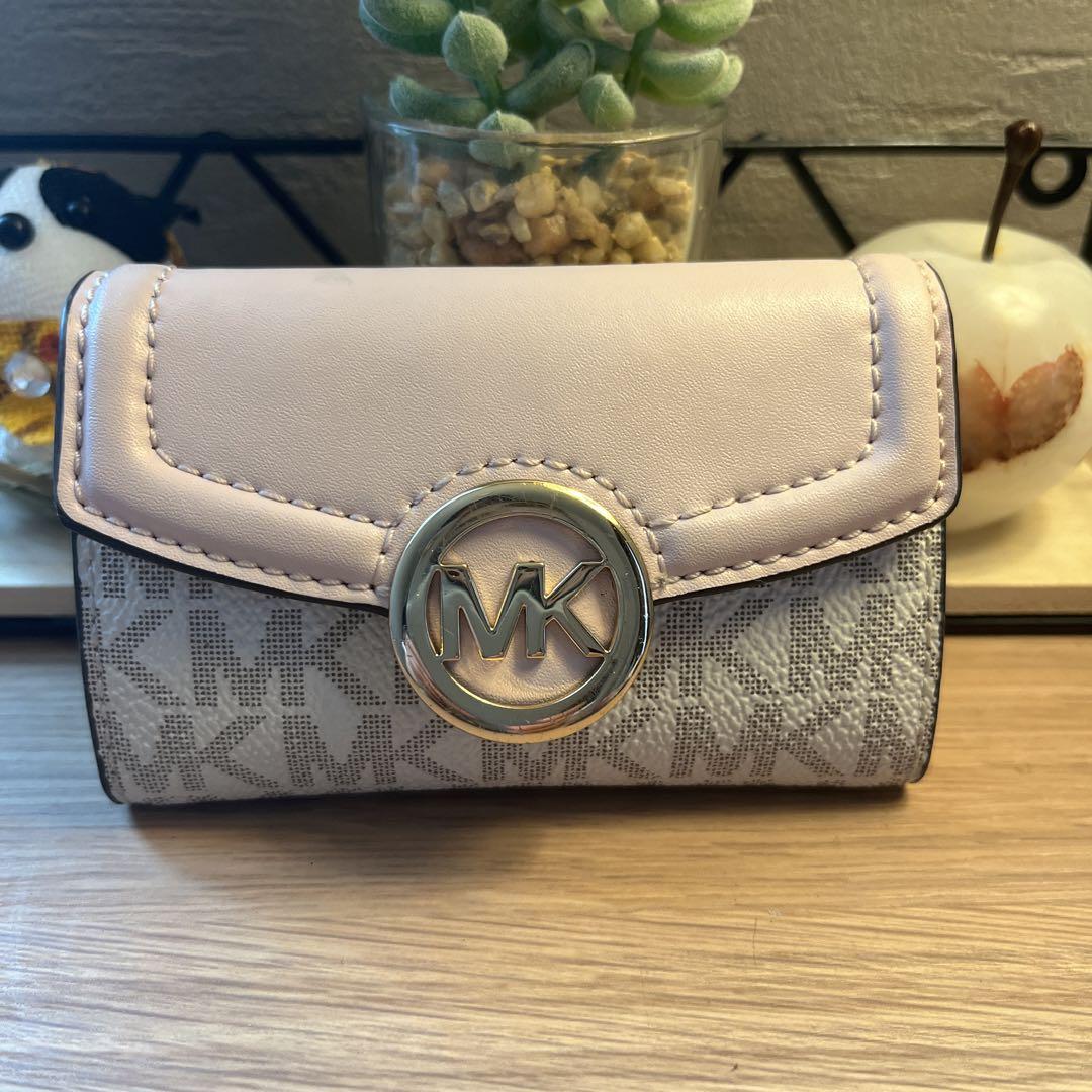 新品未使用！2023年購入 キーケース マイケルコースMICHAEL KORS