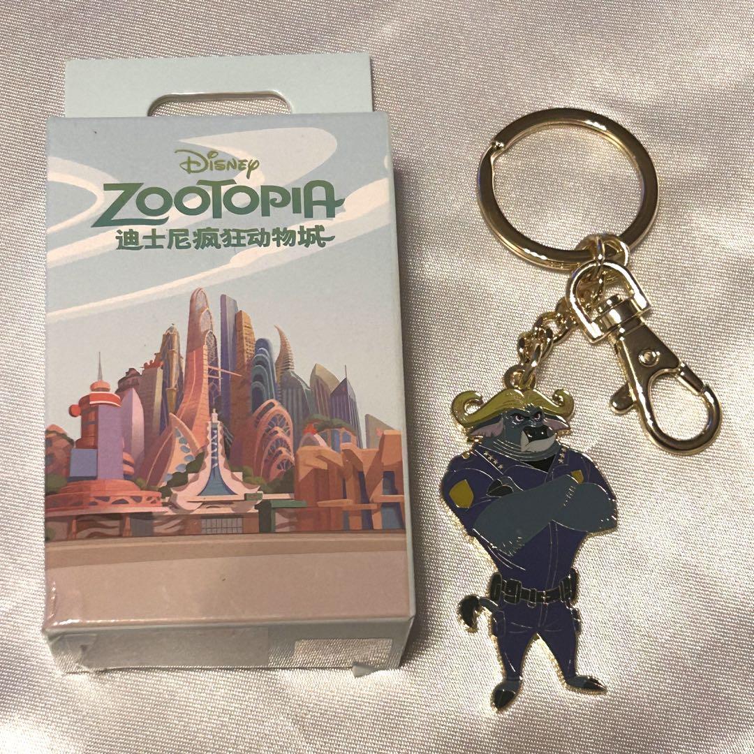 【新品未使用】ズートピア キーホルダー【上海ディズニー】 上海ディズニー購入！【新品・未使用】ズートピア アクリル