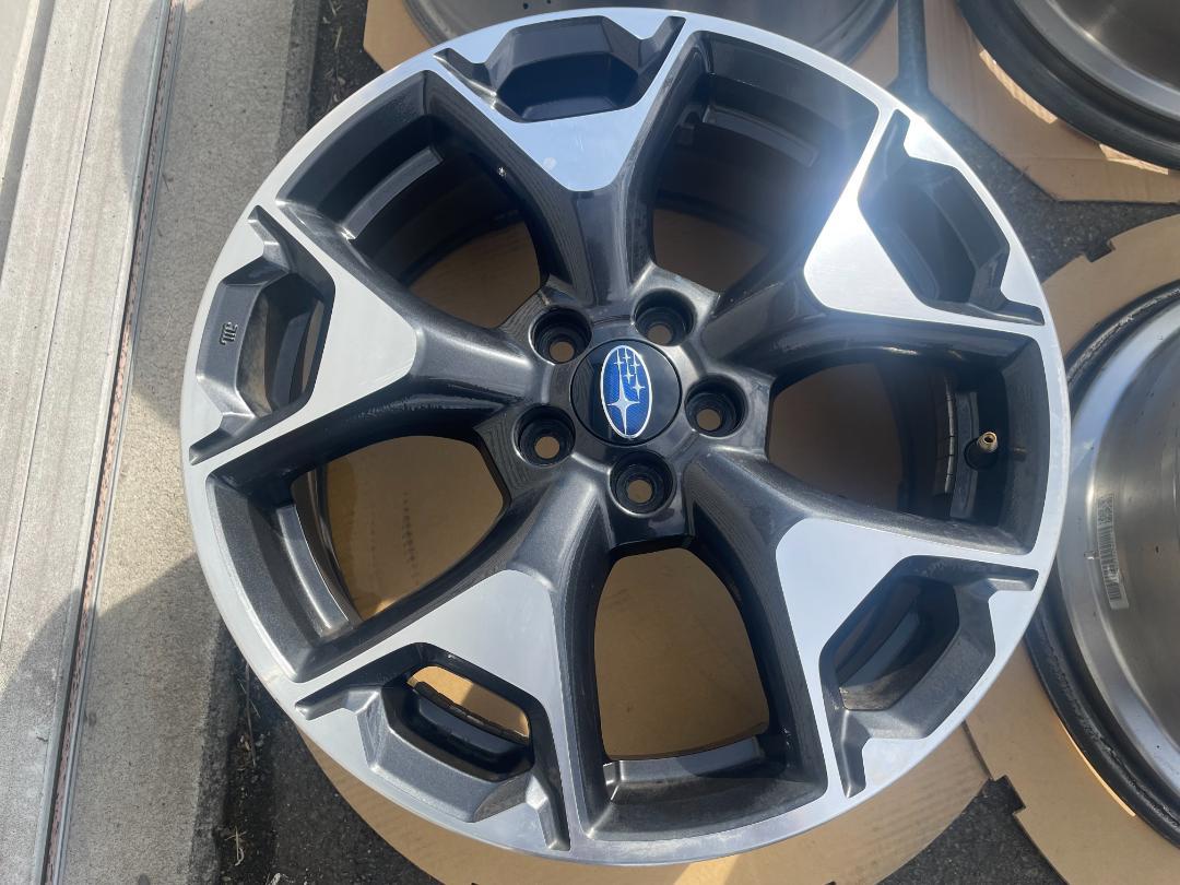 SUBARU インプレッサXV 純正17インチアルミホイール