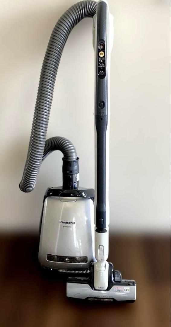 Panasonic　MC-PA330GXシルバーナノイーで排気　センサーで光る❣️