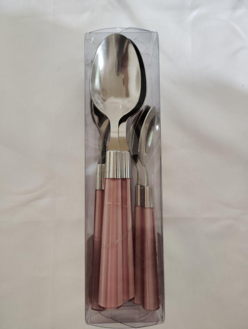 Francfranc、フランフラン食器セットとカトラリーセット（新品、未使用）