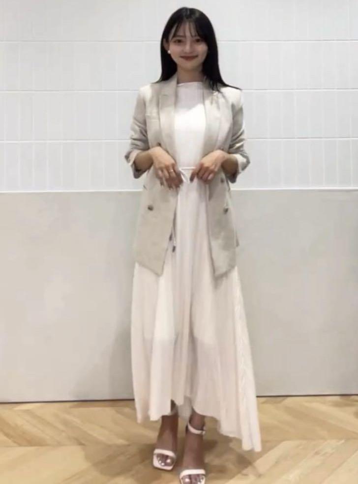 美品☆anuans アニュアンス☆バックテールプリーツカット