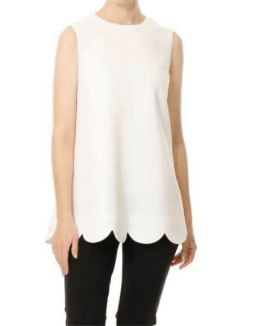 アベニールエトワール スカラップ　ノースリーブ　トップス