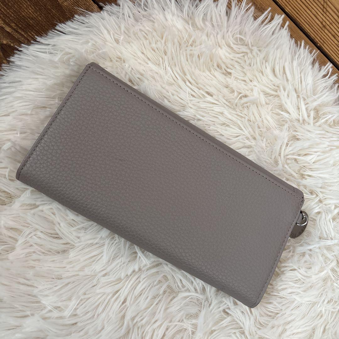 メイプルです‼︎ JILL STUART グレー レザー 長財布