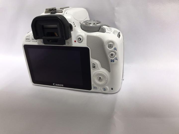 んでいただ 全て新品 EOS kiss X7 ホワイト ダブルレンズ付 03hF5-m74507097210 Canon キャノン っているも